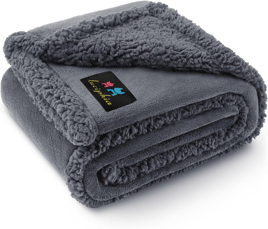 Waterproof Pet Blanket, Liquid Pee Proof Dog Blanket for Sofa Bed Couch, Reversible Sherpa Fleece Furniture Protector Cover for Small Medium Large Dogs Cats, Dark Gray Small（40" x 28"）