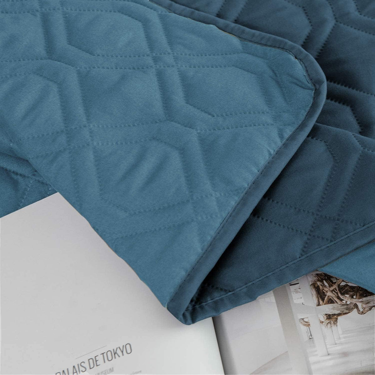 Ameritex Waterproof Dog Bed Cover Pet Blanket for Furniture Bed Couch Sofa Reversible 52 x 82 inches