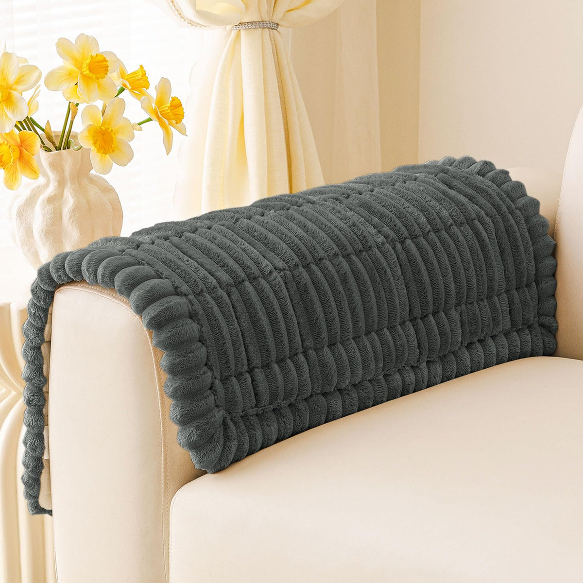Smiry Couch Cover for Dogs, Non Slip Washable Sofa Protector for Pets