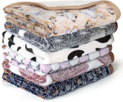 YedsIntu 6 Pcs Absorbent Guinea Pig Blankets Washable Small Animal Fleece Bedding Cage Liners Reusable Pet Pee Pad Sleep Mat Pad Cover for Hamster Ferret Rabbit Chinchilla Hedgehog (16"x24")