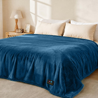 Luciphia Waterproof Blanket for Large Dog, Reversible Sherpa Bed Cover
