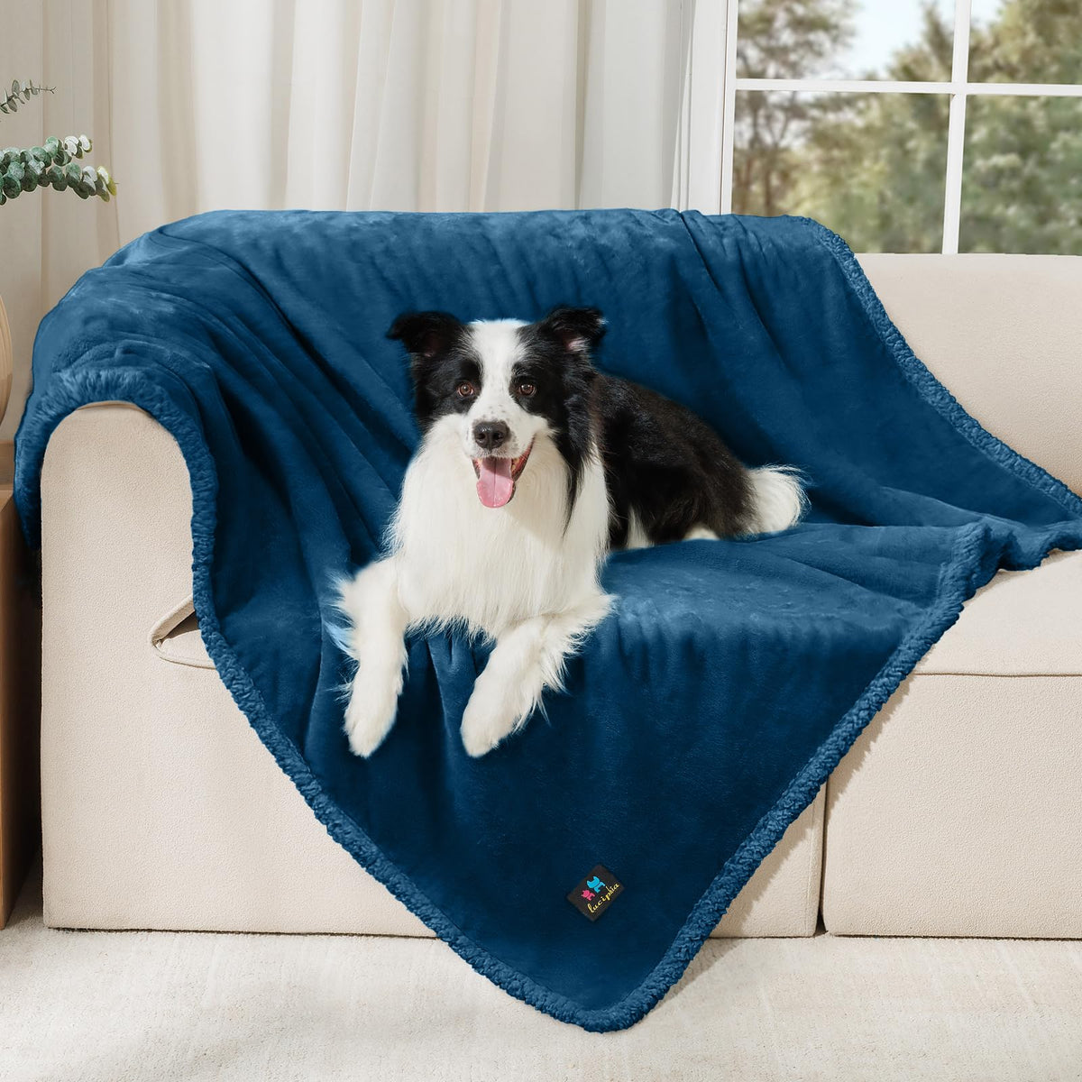Luciphia Waterproof Blanket for Large Dog, Reversible Sherpa Bed Cover