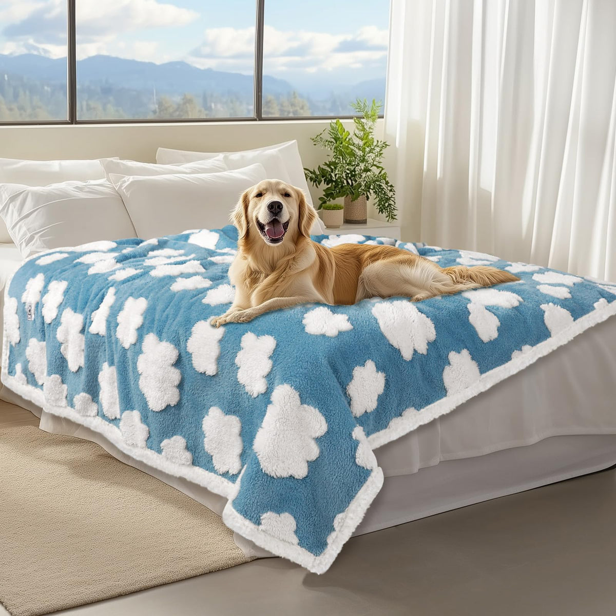 Luciphia Waterproof Dog Blanket for Small Dogs Cats Soft Reversible Fleece