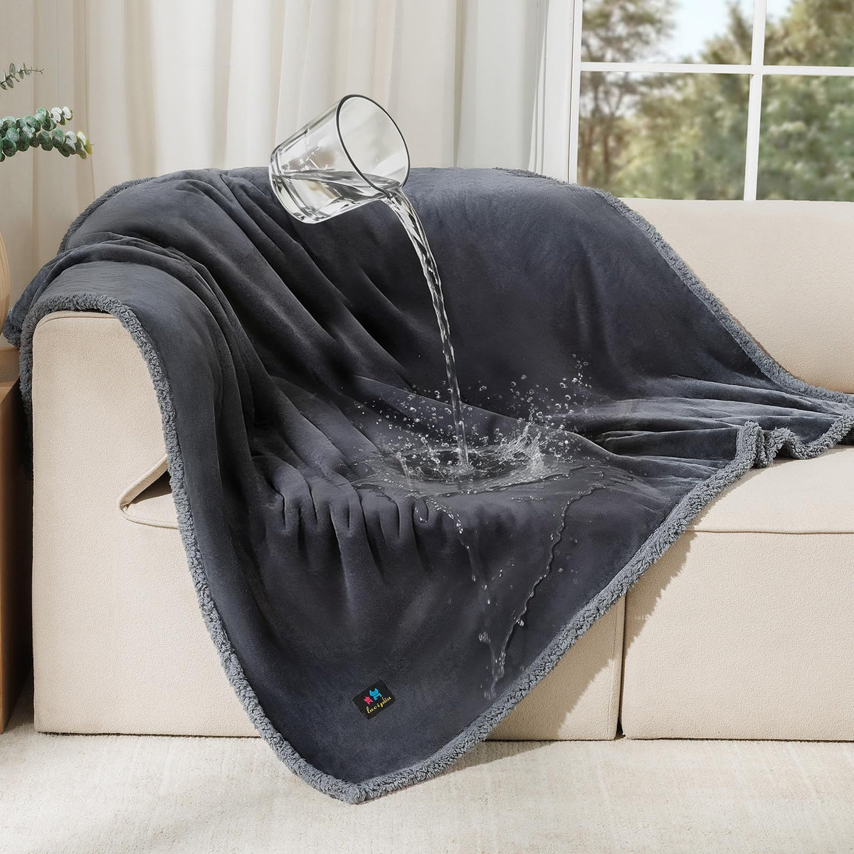 Luciphia Waterproof Blanket for Large Dog, Reversible Sherpa Bed Cover