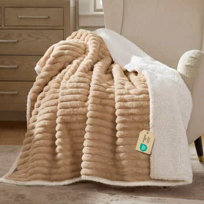 Bedsure ComfyFleece® Waterproof Dog Blankets for Large Dogs,50x60 Cream
