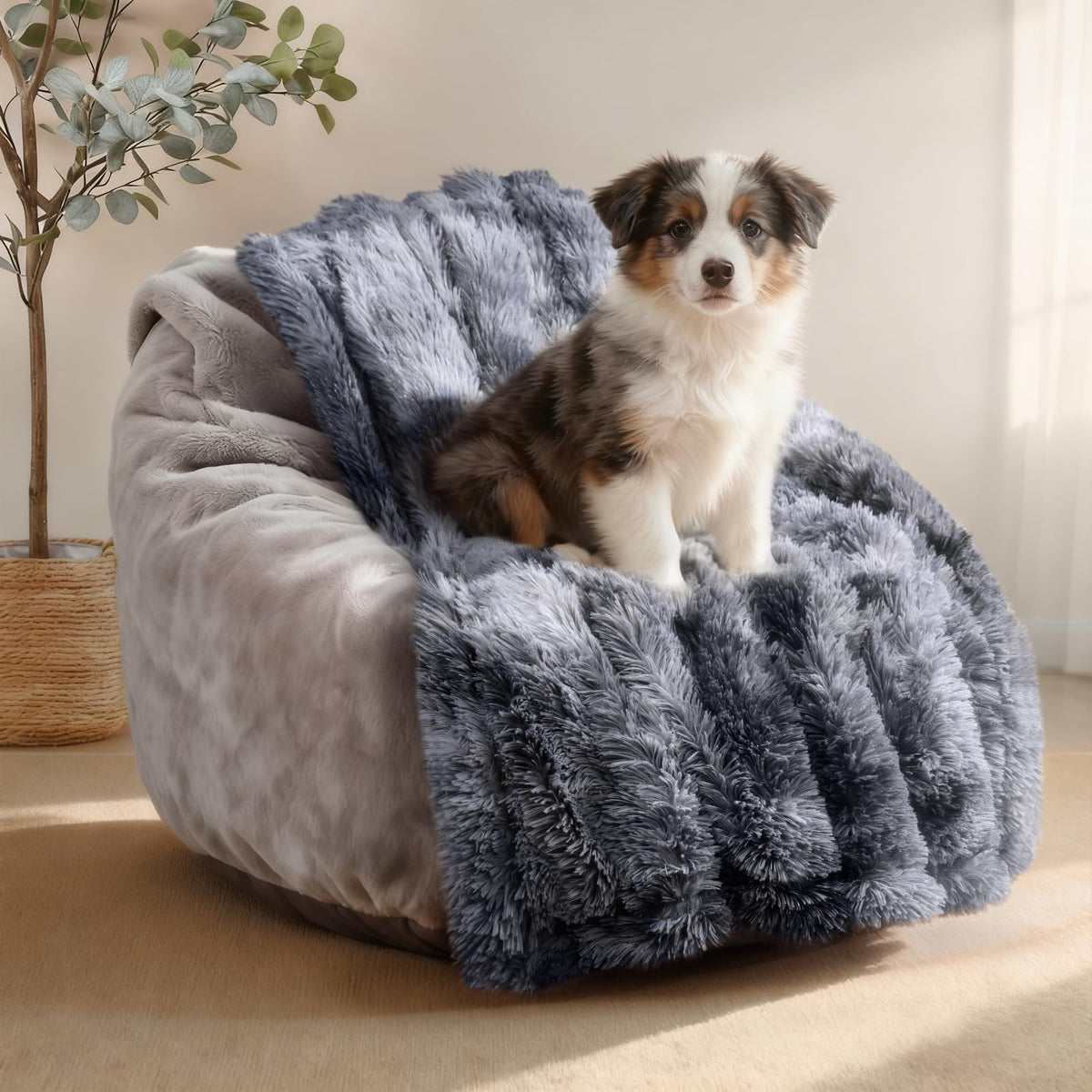 Luciphia Calming Waterproof Dog Blanket, Reversible Faux Fur Pet Blanket