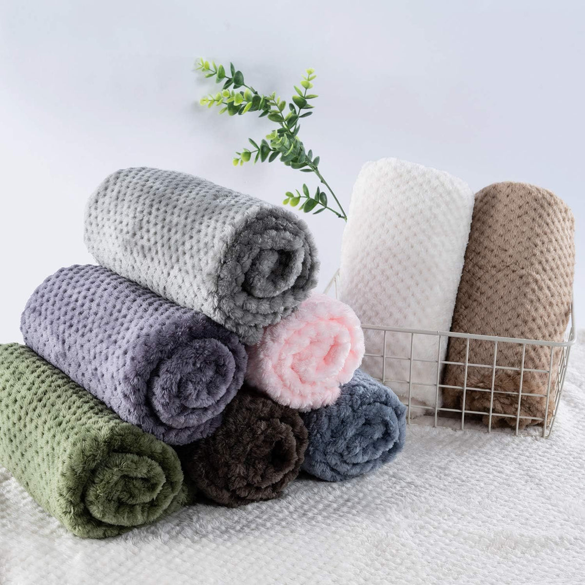Warm Soft Fuzzy Dog or Cat Blanket, Plush Fleece Throws for Puppy, Kitten, Medium, Large Dogs - Blue (M/32" x 40")