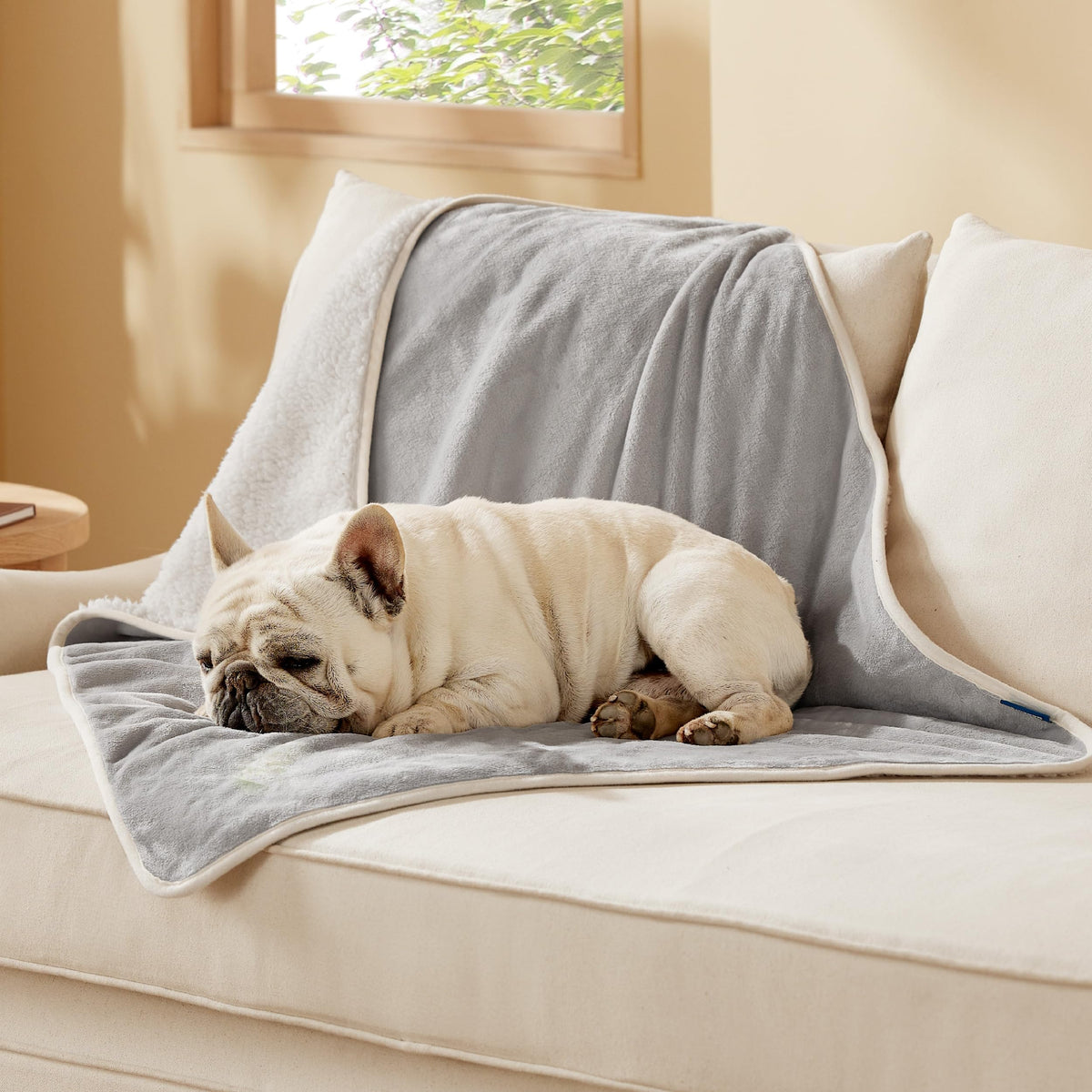 Bedsure Waterproof Dog Blankets for Large Dogs Sherpa Fleece Throw, 40X50
