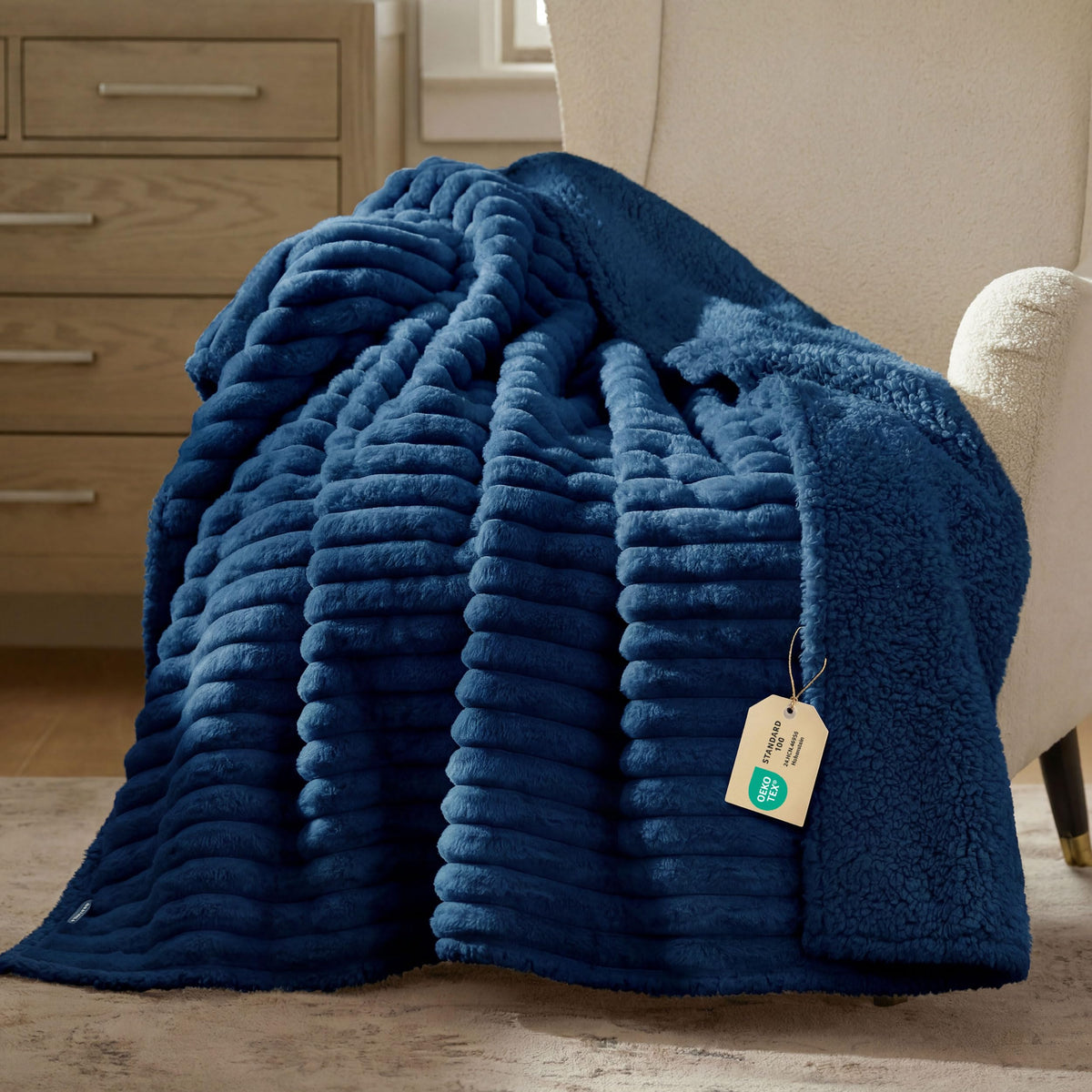 Bedsure ComfyFleece® Waterproof Dog Blankets for Large Dogs,50x60 Cream