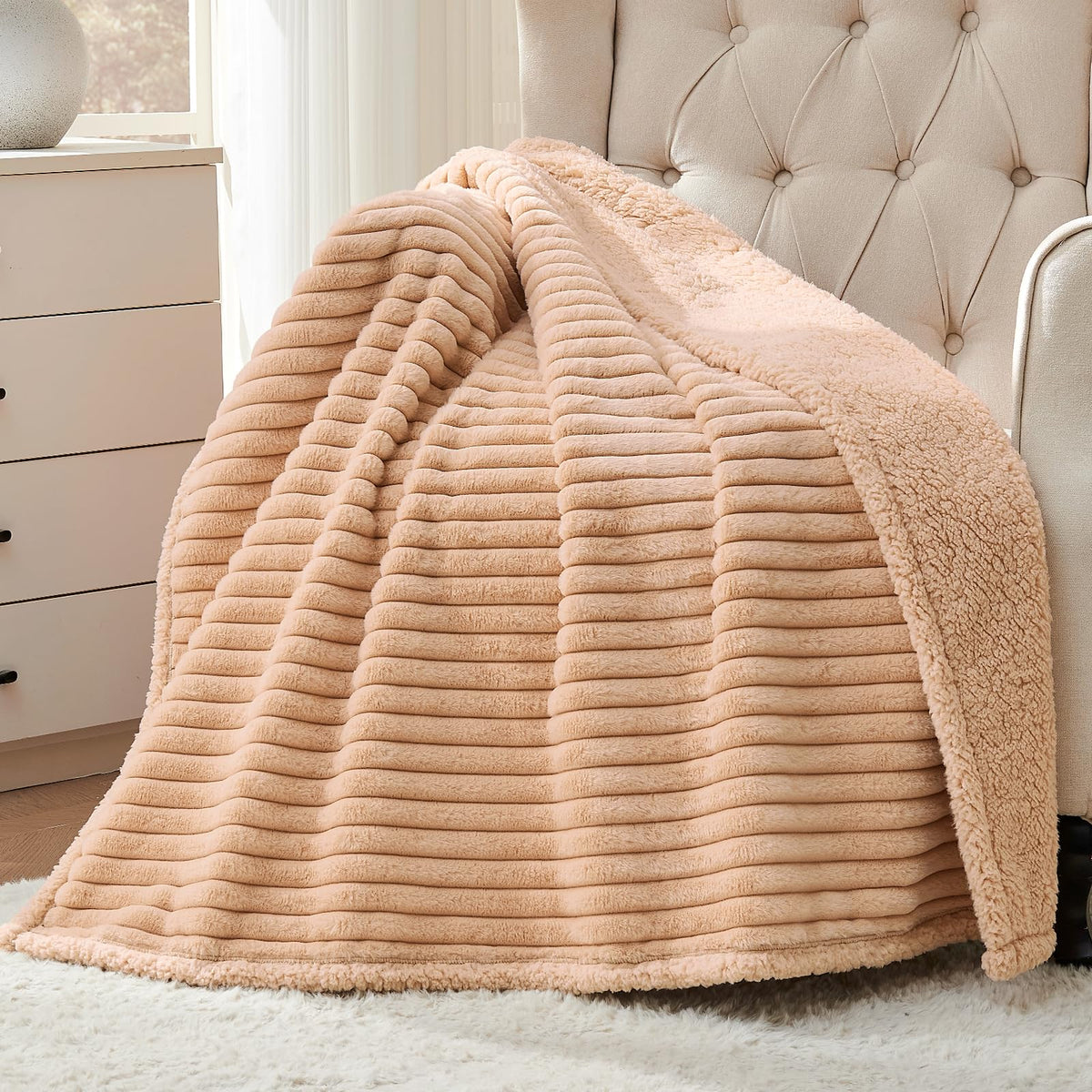 Qeils Dog & Cat Blankets - Waterproof Washable - Sherpa, Plus Plush Reversible, 25"X30", Grey Paw Print