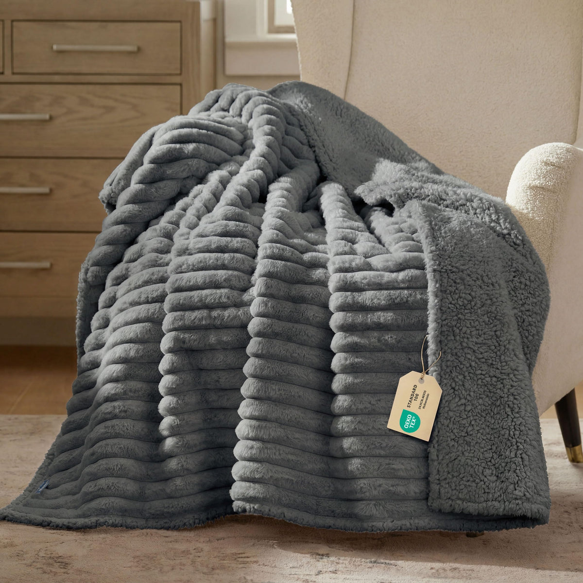 Bedsure ComfyFleece® Waterproof Dog Blankets for Large Dogs,50x60 Cream