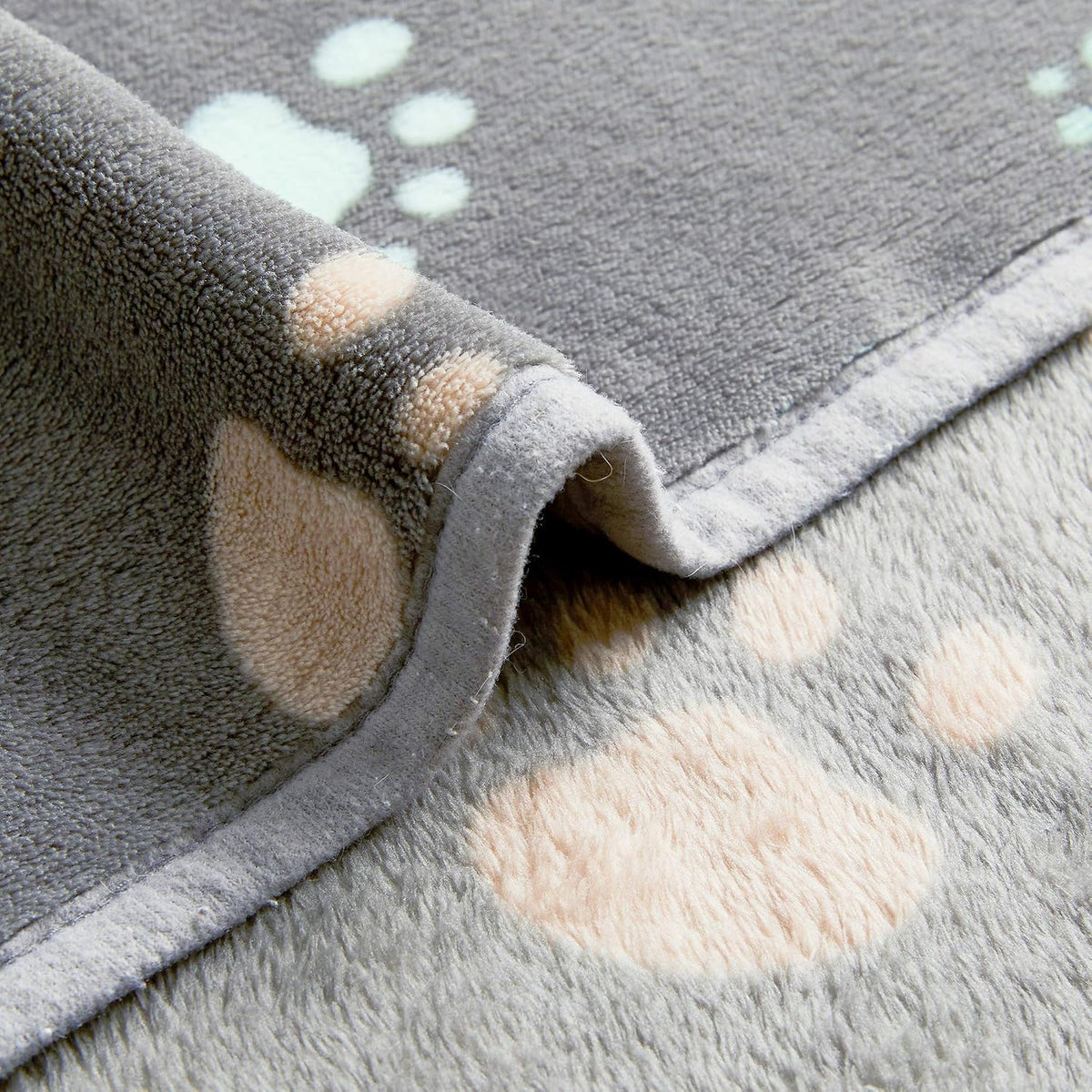 Allisandro 350 GSM-Super Soft and Premium Fuzzy Flannel Fleece Pet Dog Blanket, The Cute Print Design Washable Fluffy Blanket for Puppy Cat Kitten Indoor Outdoor, Grey, 40 x 32 Inches