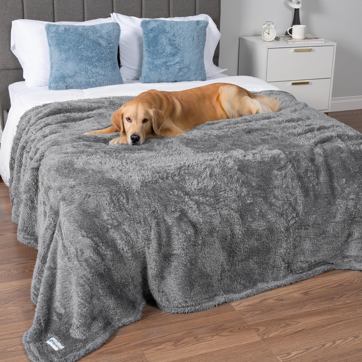 PetAmi Soft Plush Sherpa Dog Blanket for Pet Cat, Medium 29x40, Dusty Blue